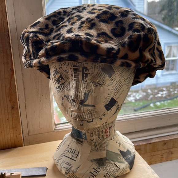 Leopard cap - Picture 4 of 6